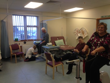 Knee class in a community hospital