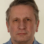 photo of Dr Andrew J Carmichael