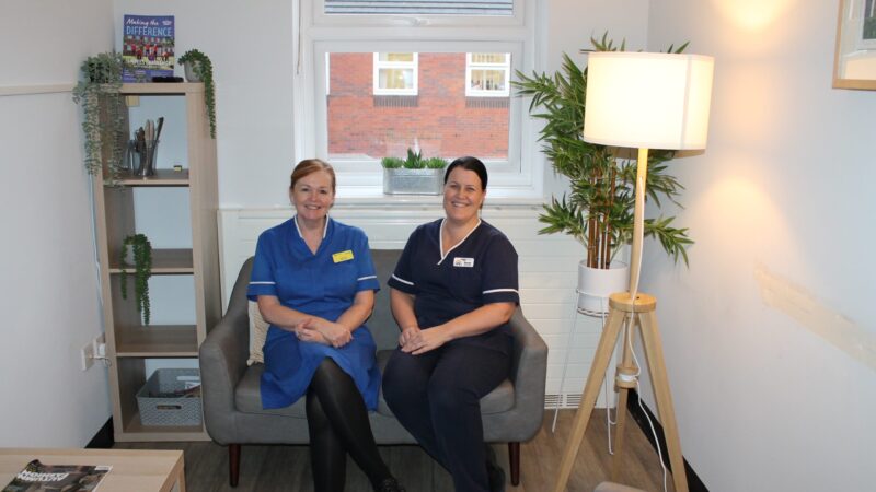 Cathy Brammer and Naomi Hewett in the Breathing space (1)