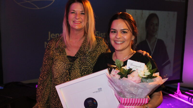 Nightingale 2023 overall winner Jenna Lawler (right) deputy chief nurse Lindsay Garcia