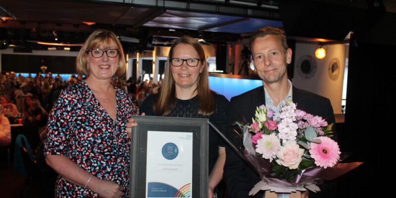 • Group chief nurse Hilary Lloyd, Nightingale winner Jennifer Harris-Burland and group managing director Neil Atkinson