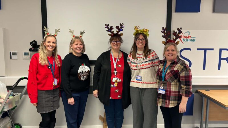 Leonie Prince (dietitian), Nicola Scott (dietitian), Michelle Watson (Diabetes specialist nurse), Laura Dale (Diabetes specialist nurse) and Steph Kaye (Diabetes specialist nurse)